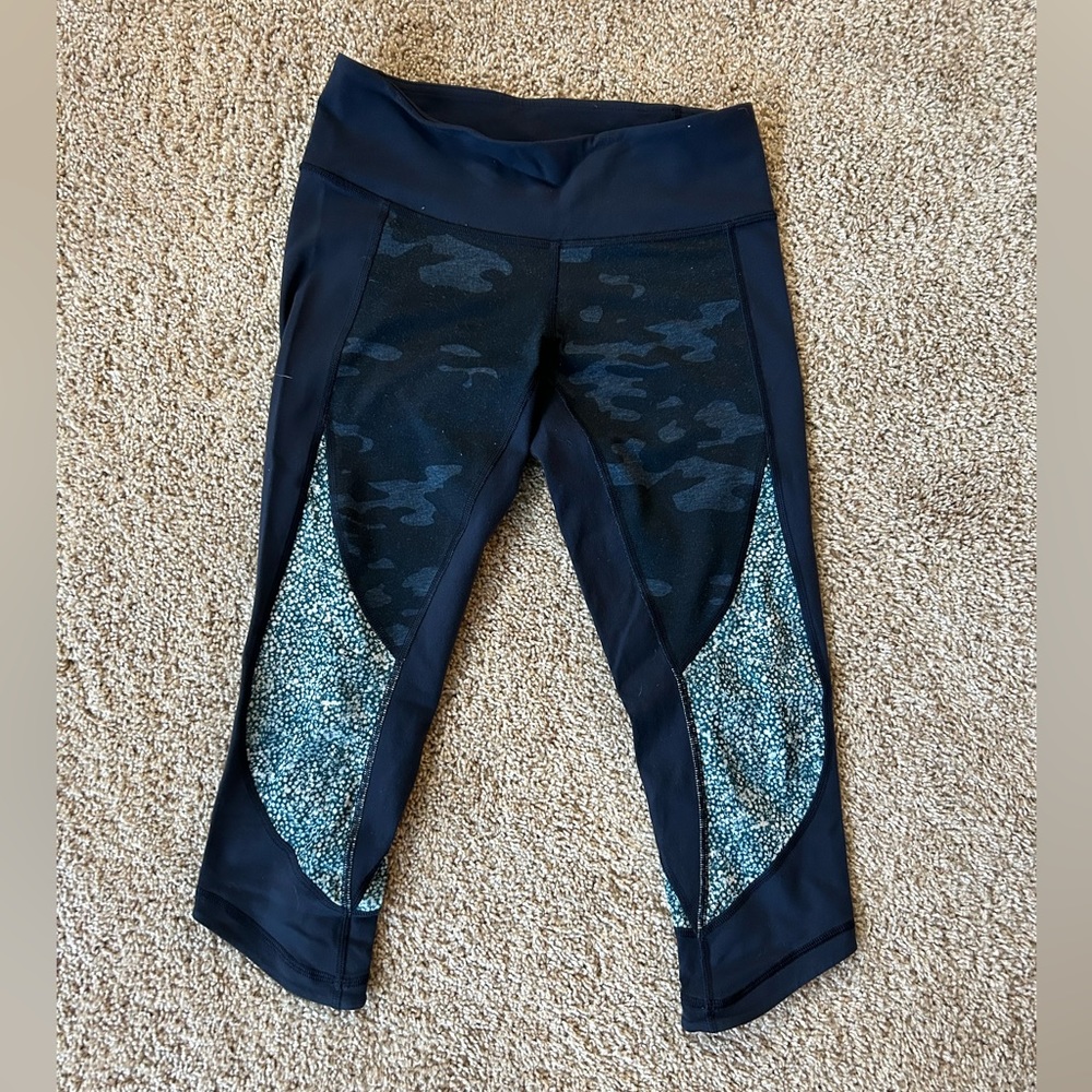 Lululemon navy pants. Size 6. Calf length. Gently worn.